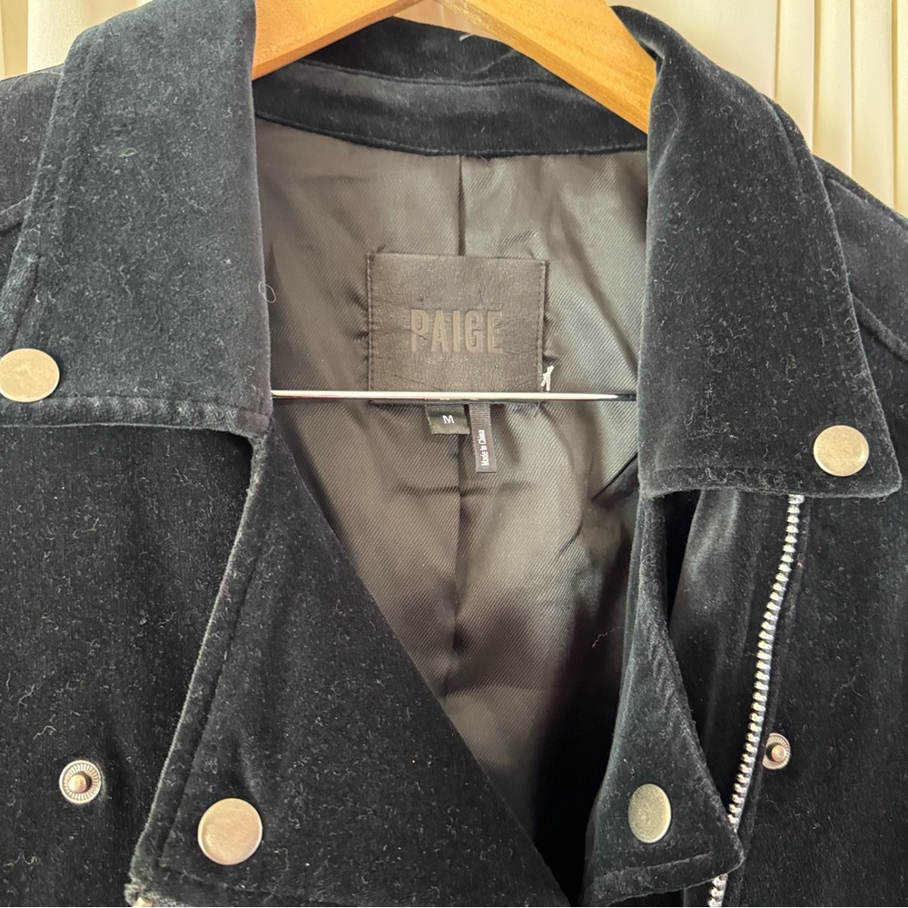 Paige Shanna Velvet Moto Jacket Black Velour Size m Chic Trendy Biker Grunge - Picture 2 of 5